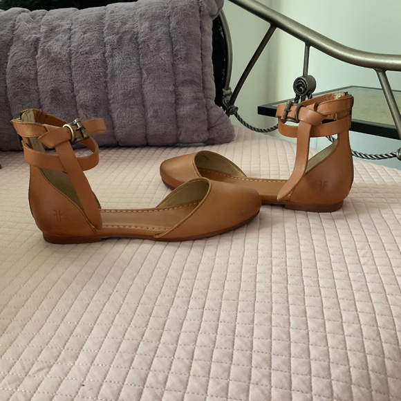 NEW_7.5 M - Women Frye Tan Carson Knotted Ballet Shoe - Picture 2 of 9